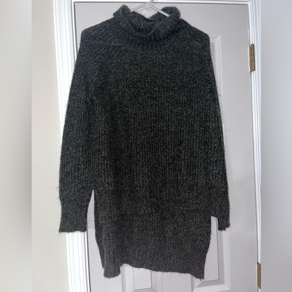 Express sweater. Dark green. Size Medium